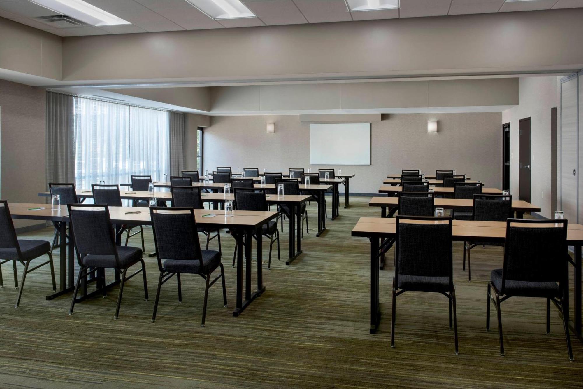 Courtyard By Marriott Boston Norwood/Canton Exteriör bild