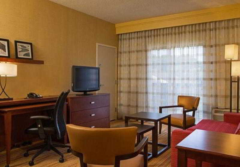 Courtyard By Marriott Boston Norwood/Canton Exteriör bild