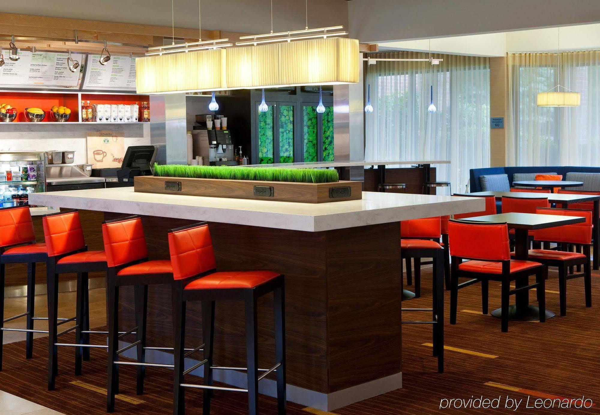 Courtyard By Marriott Boston Norwood/Canton Restaurang bild